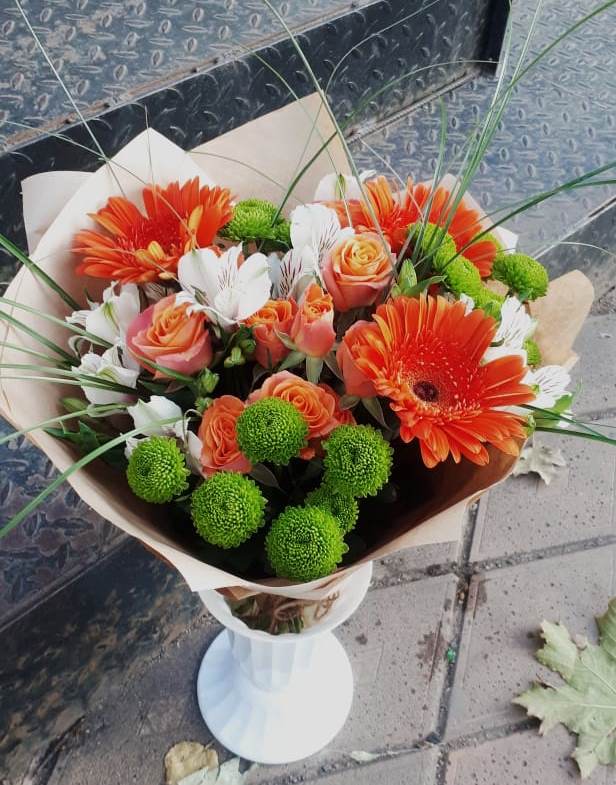 Букет цветов из: Герберы, Хризантемы, Альстромерии и Розы в Починки