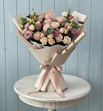 Букет цветов из:  Розы и Лизиантусы в Починки