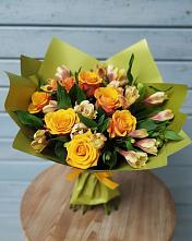 Букет цветов из:  Альстромерии и Розы в Починки