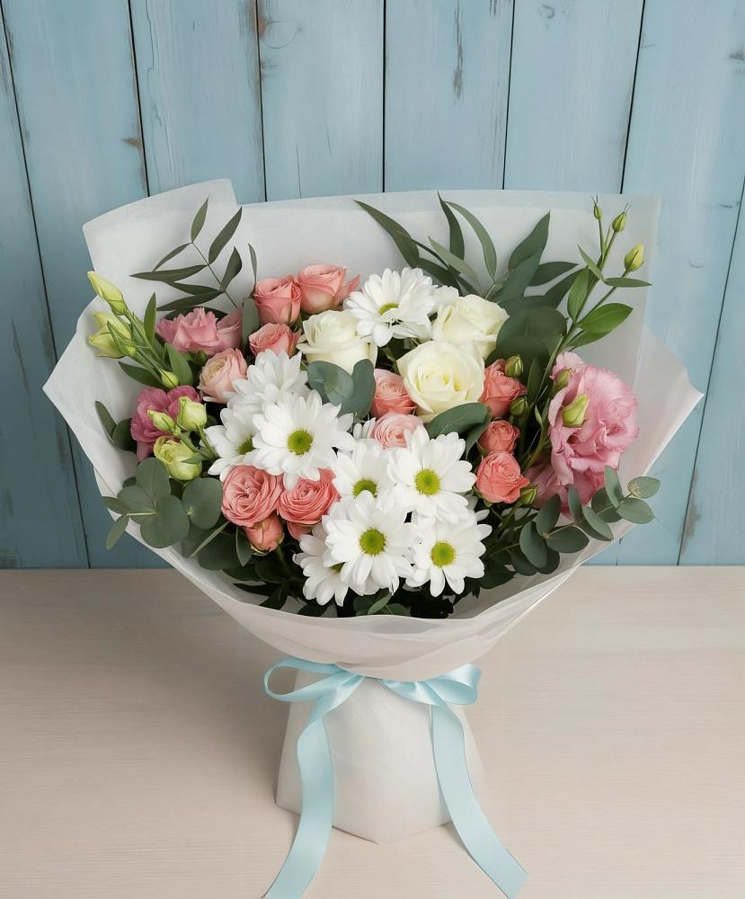 Букет цветов из: Розы, Лизиантусы и Хризантемы в Починки