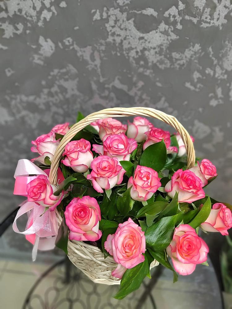 Цветочная композиция из Розы в корзине в Починки