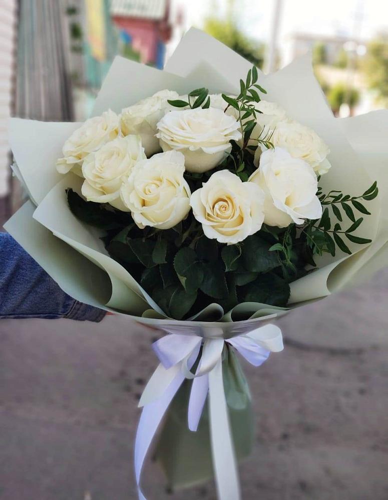 Букет Белые розы Проуд в Починки