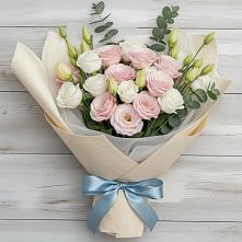 Букет цветов из:  Лизиантусы в Починки