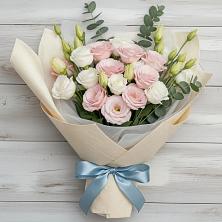 Букет цветов из:  Лизиантусы в Починки