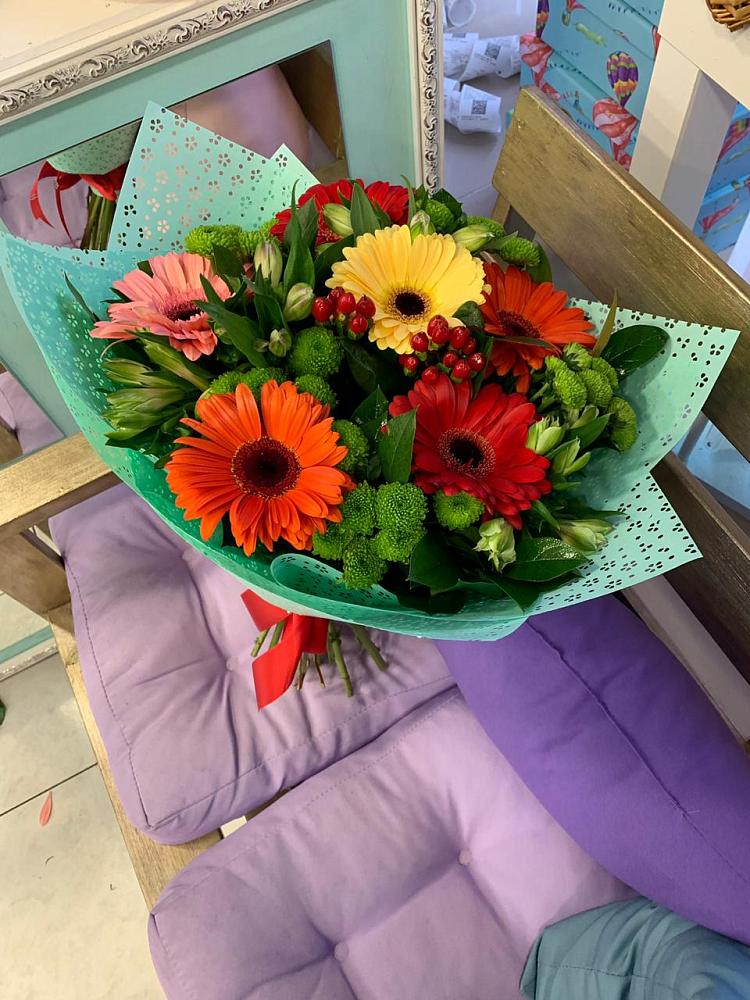 Букет цветов из: Герберы, Хризантемы и Альстромерии в Починки