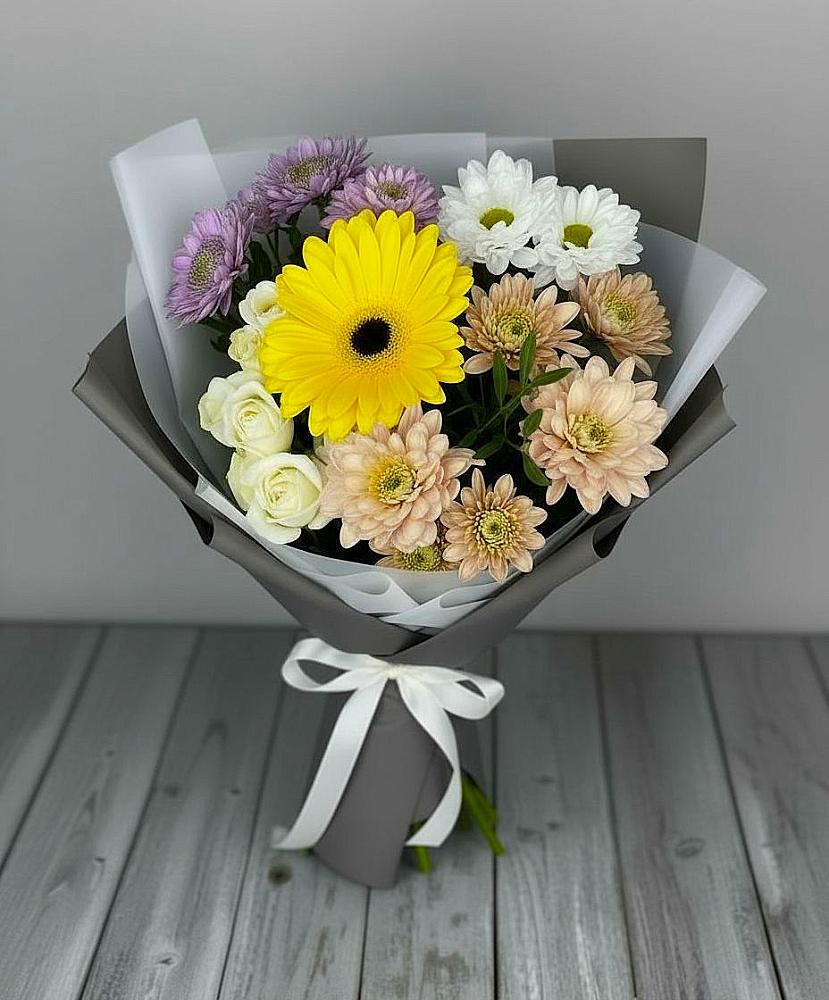 Букет цветов из: Розы, Герберы и Хризантемы в Починки