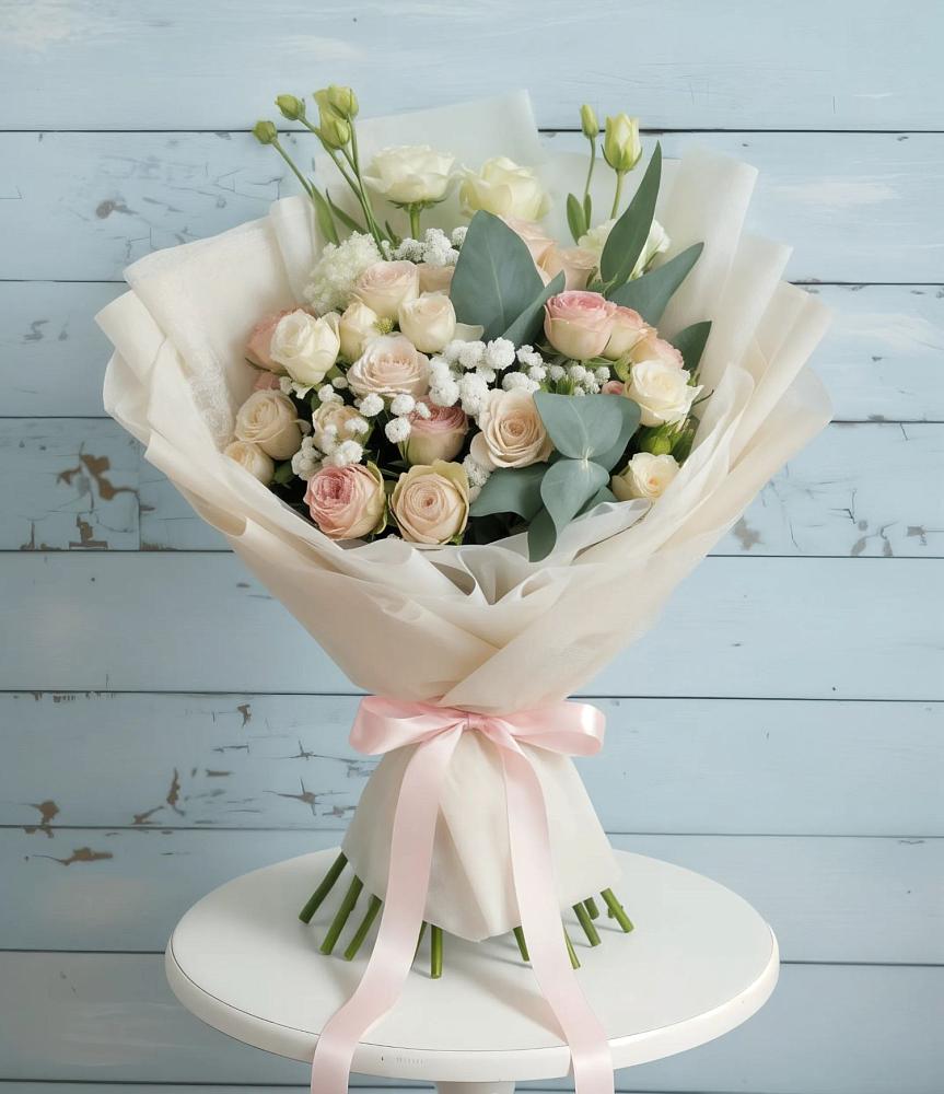 Букет цветов из: Розы и Лизиантусы в Починки