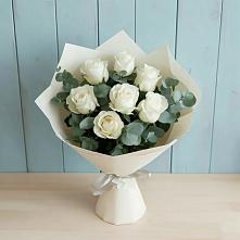 Букет Белые розы в Эвкалипте в Починки