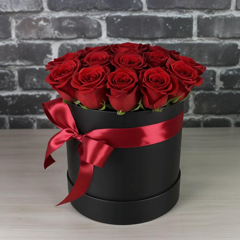 Цветочная композиция из Розы в шляпной коробке в Починки