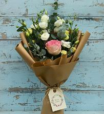 Букет цветов из:  Розы и Лизиантусы в Починки
