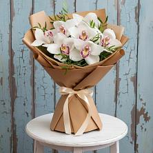 Букет цветов из:  Орхидеи и Розы в Починки